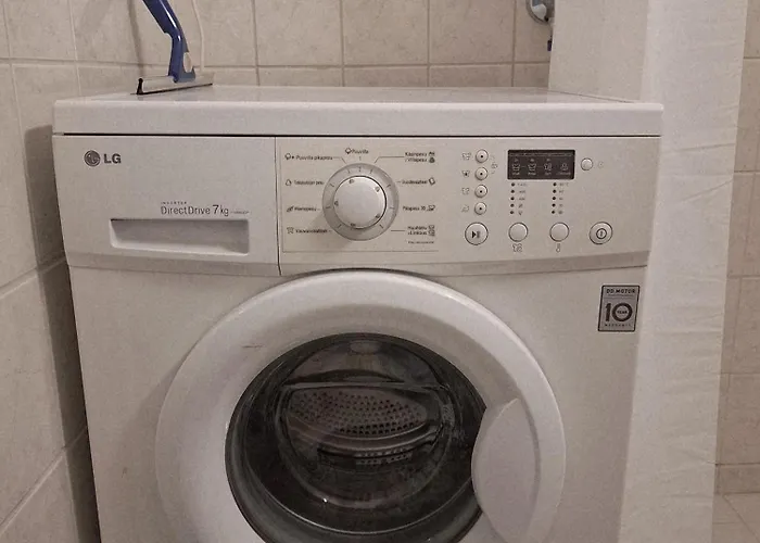 Kaunis Keskustayksioe Parvekkeella,wifi,free Parking *